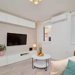 1 Bedroom Stunning In Appartamento *